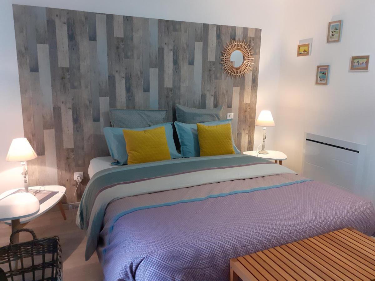 Escale En Baie. Bed & Breakfast Pontaubault Exterior foto