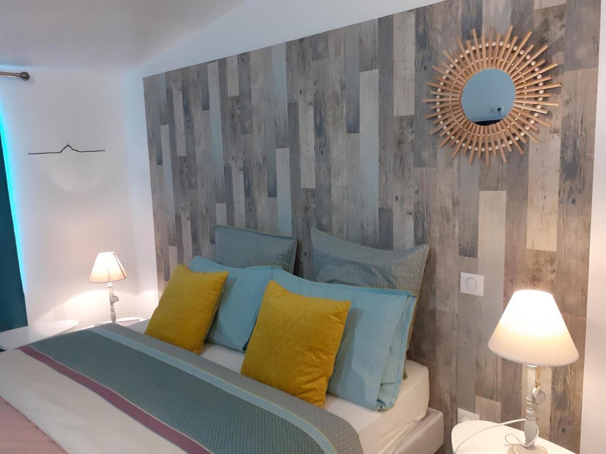 Escale En Baie. Bed & Breakfast Pontaubault Exterior foto